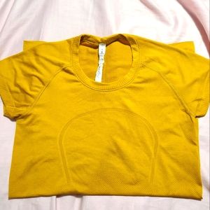 SWIFTLY TECH SHORT SLEEVE SHIRT 2.0 SIZE 8